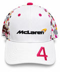 Gorra DERRAPA McLaren Blanco con estampado rosado y amarillo, vista frontal, sobre fondo blanco