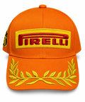 Gorra DERRAPA Pirelli Naranja con amarillo y rojo, vista frontal, sobre fondo blanco