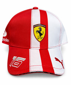 Gorra DERRAPA Ferrari Santander Rojo y blanco a franjas, vista frontal, sobre fondo blanco