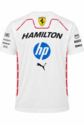 Camiseta DERRAPA Ferrari Blanco con líneas rojas, vista frontal, sobre fondo blanco
