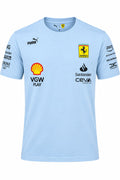 Camiseta DERRAPA Ferrari Azul cielo, vista frontal, sobre fondo blanco