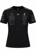 Camiseta corte femenino DERRAPA Mercedes-AMG Petronas Negro con logos gris oscuro, vista frontal, sobre fondo blanco